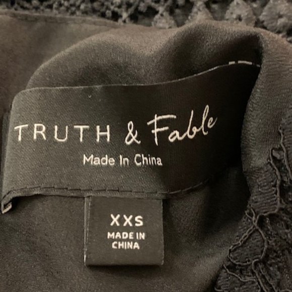 Truth & Fable Black Sheer Lace Long Sleeve Triangle Back Cut Out Dress XXS NWT - Picture 4 of 7